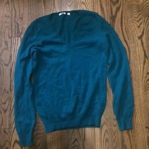 Uniqlo teal cashmere v neck